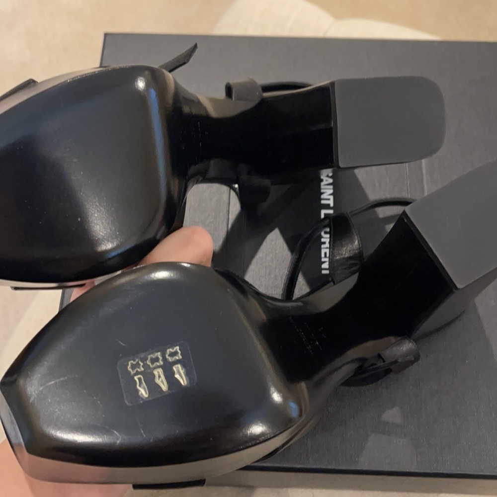 YSL Heels - Picture 4 of 4